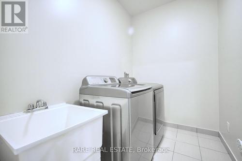 25 Plowman Lane, Richmond Hill, ON - Indoor Photo Showing Laundry Room