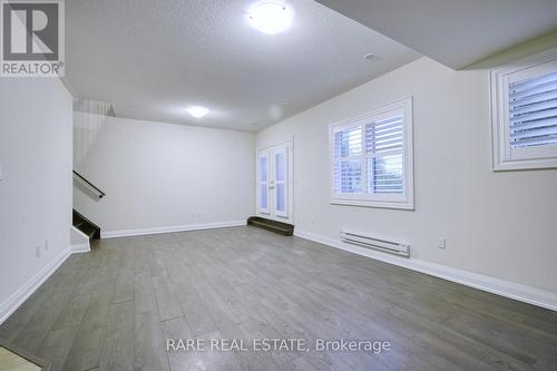 25 Plowman Lane, Richmond Hill, ON - Indoor Photo Showing Other Room