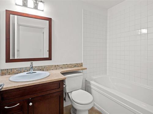 301-201 Nursery Hill Dr, View Royal, BC - Indoor Photo Showing Bathroom