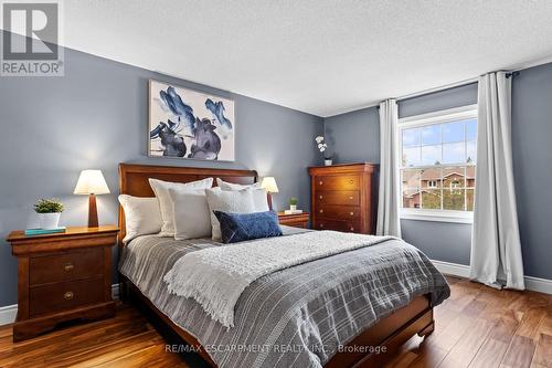 8 Karsh Crescent, Hamilton, ON - Indoor Photo Showing Bedroom