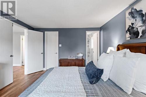 8 Karsh Crescent, Hamilton, ON - Indoor Photo Showing Bedroom