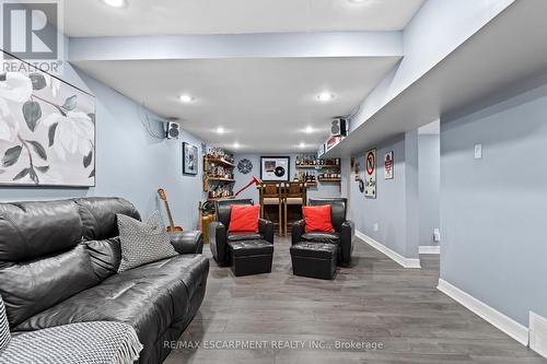 8 Karsh Crescent, Hamilton, ON - Indoor