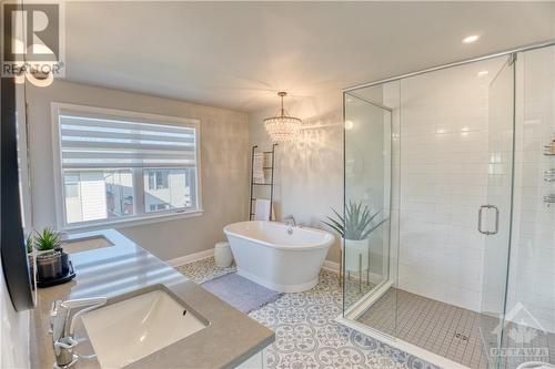 315 Wigwas Street, Ottawa, ON - Indoor Photo Showing Bathroom