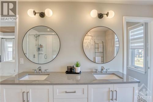 315 Wigwas Street, Ottawa, ON - Indoor Photo Showing Bathroom