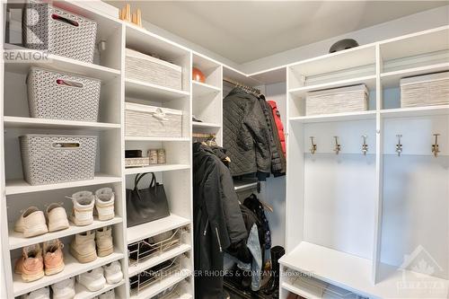 315 Wigwas Street, Ottawa, ON - Indoor With Storage