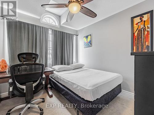 25 Dewell Crescent, Clarington, ON - Indoor Photo Showing Bedroom