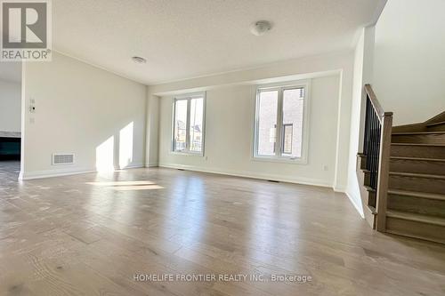 60 Vasey Road, Bradford West Gwillimbury, ON - Indoor Photo Showing Other Room