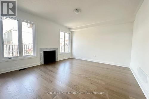 60 Vasey Road, Bradford West Gwillimbury, ON - Indoor Photo Showing Other Room