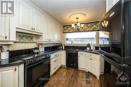 52 The Parkway, Ottawa, ON - Indoor Photo Showing Kitchen