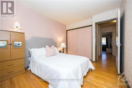 52 The Parkway, Ottawa, ON - Indoor Photo Showing Bedroom