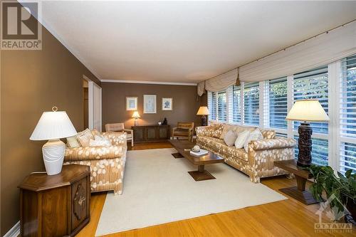 52 The Parkway, Ottawa, ON - Indoor Photo Showing Living Room