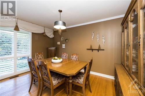 52 The Parkway, Ottawa, ON - Indoor Photo Showing Dining Room