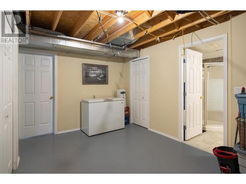 4210 Alexis Park Drive Unit# 7, Vernon, BC - Indoor Photo Showing Laundry Room