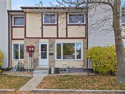 465 Augier AVE  Winnipeg, MB R3K 2B1