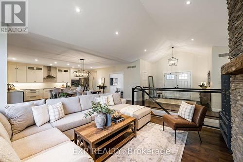 381 Clarkson Road, Cramahe, ON - Indoor Photo Showing Living Room