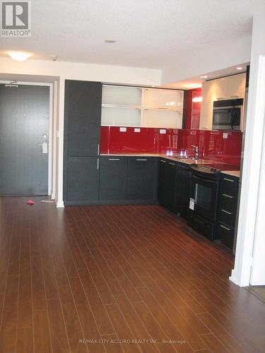 1905 - 25 Capreol Court, Toronto, ON - Indoor Photo Showing Kitchen