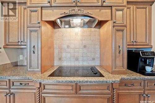 419 Greaves Crescent, Saskatoon, SK - Indoor Photo Showing Kitchen