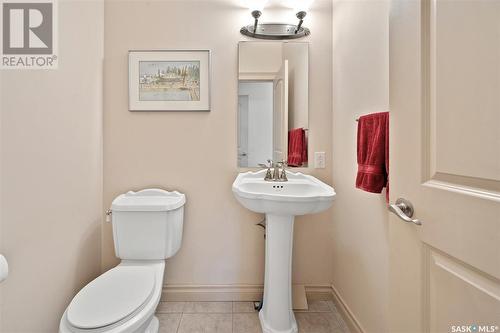 419 Greaves Crescent, Saskatoon, SK - Indoor Photo Showing Bathroom