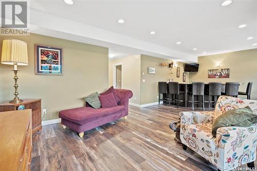 419 Greaves Crescent, Saskatoon, SK - Indoor Photo Showing Living Room