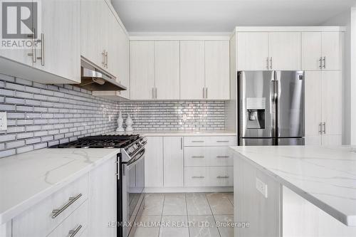 13 Tea Rose Road, Brampton, ON - Indoor Photo Showing Kitchen With Upgraded Kitchen