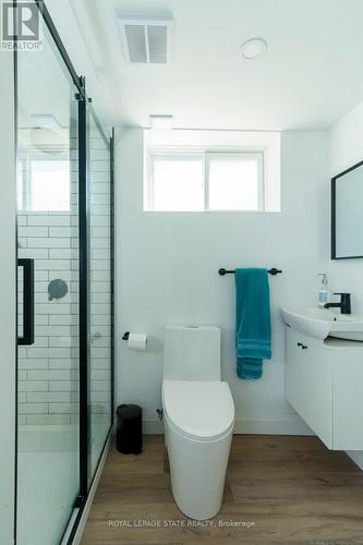 183 Sunnyridge Road, Hamilton, ON - Indoor Photo Showing Bathroom