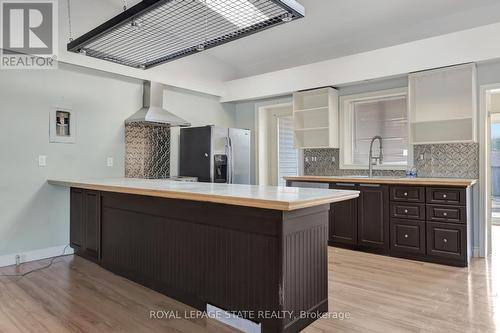 4528 Bridge Street, Niagara Falls, ON - Indoor Photo Showing Kitchen