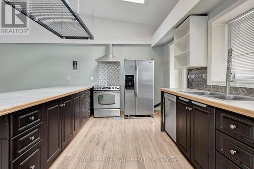 4528 Bridge Street, Niagara Falls, ON - Indoor Photo Showing Kitchen With Double Sink