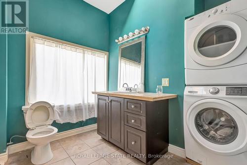 4528 Bridge Street, Niagara Falls, ON - Indoor Photo Showing Laundry Room