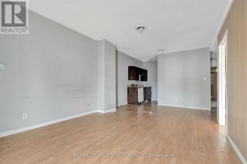 4528 Bridge Street, Niagara Falls, ON - Indoor Photo Showing Other Room