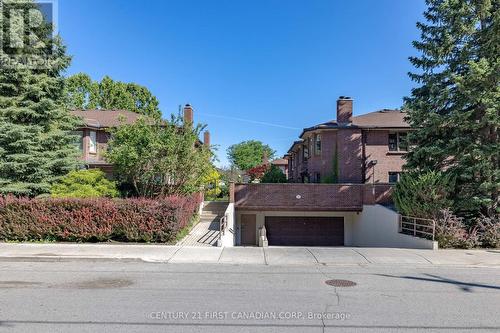 7 - 152 Albert Street, London, ON - Outdoor