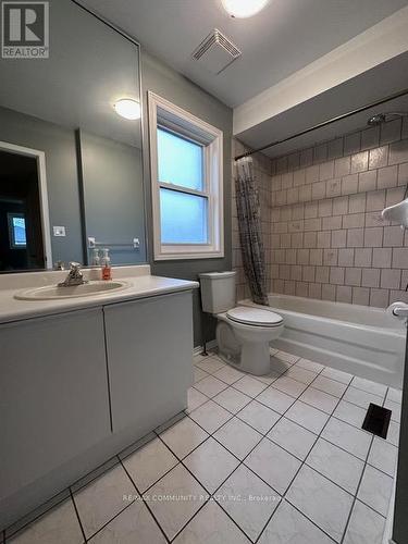 93 John Walter Crescent, Clarington, ON - Indoor Photo Showing Bathroom