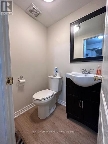 93 John Walter Crescent, Clarington, ON - Indoor Photo Showing Bathroom