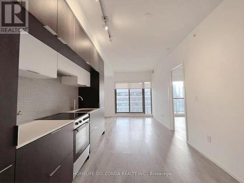 2904 - 159 Dundas Street E, Toronto, ON - Indoor Photo Showing Kitchen