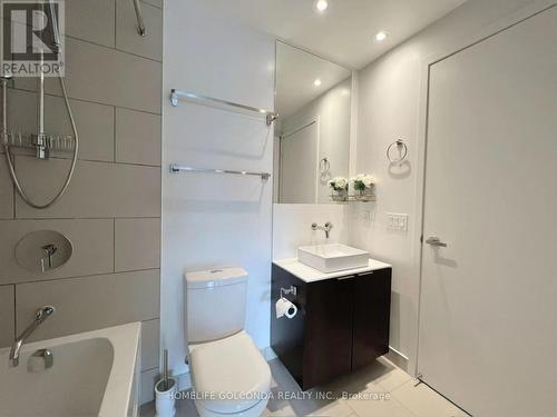 2904 - 159 Dundas Street E, Toronto, ON - Indoor Photo Showing Bathroom