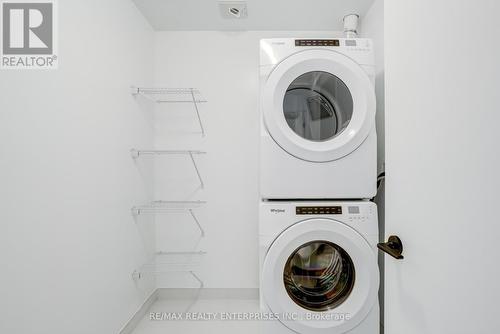 110 - 220 Missinnihe Way, Mississauga, ON - Indoor Photo Showing Laundry Room