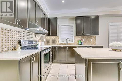 1268 Sim Place, Milton, ON - Indoor Photo Showing Kitchen With Upgraded Kitchen