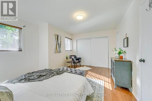 342 Sardinia Drive, Mississauga, ON - Indoor Photo Showing Bedroom