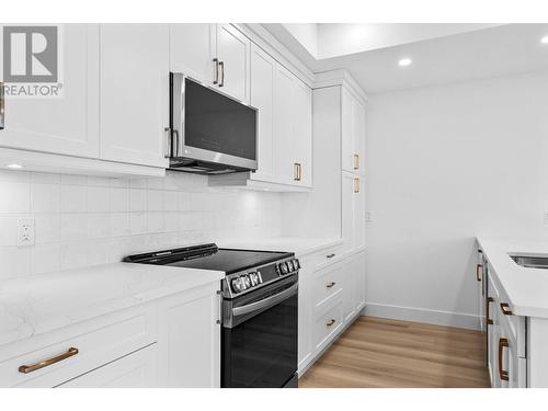 1179 Crestline Street, Kamloops, BC - Indoor Photo Showing Kitchen