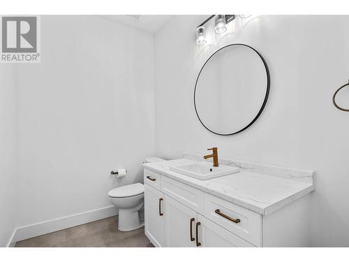 1179 Crestline Street, Kamloops, BC - Indoor Photo Showing Bathroom