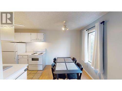 1108 23Rd Avenue N Unit# 310, Cranbrook, BC - Indoor Photo Showing Kitchen