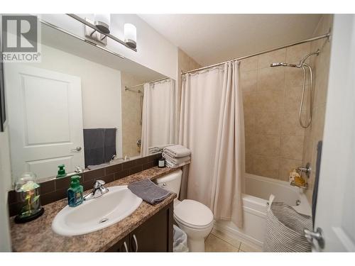 1500 Mcdonald Avenue Unit# 320, Fernie, BC - Indoor Photo Showing Bathroom