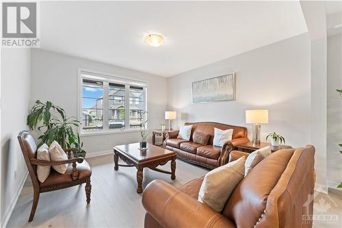 Front living room - 700 Coast Circle, Manotick, ON - Indoor Photo Showing Living Room