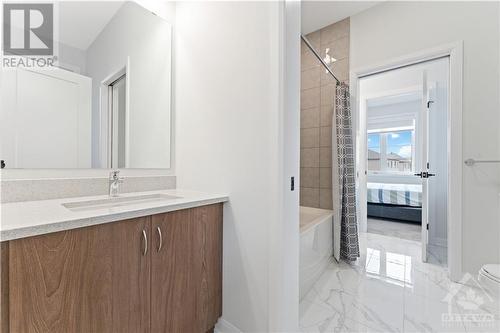 Well finished kids bathroom - 700 Coast Circle, Manotick, ON - Indoor Photo Showing Bathroom