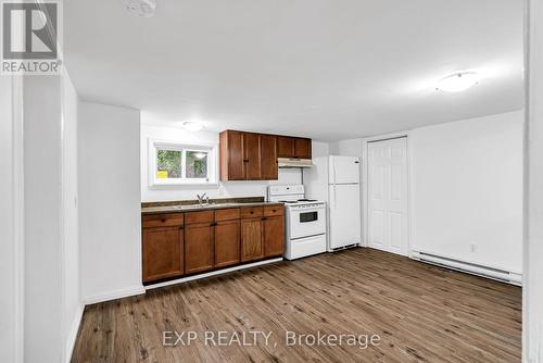 10 Whitehead Avenue, Cornwall, ON - Indoor Photo Showing Kitchen