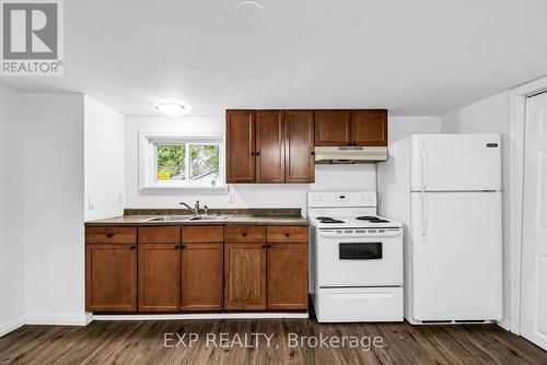 10 Whitehead Avenue, Cornwall, ON - Indoor Photo Showing Kitchen With Double Sink