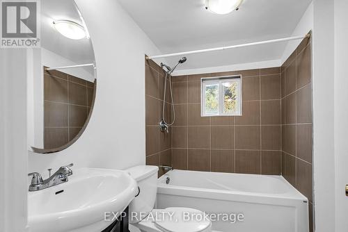 10 Whitehead Avenue, Cornwall, ON - Indoor Photo Showing Bathroom