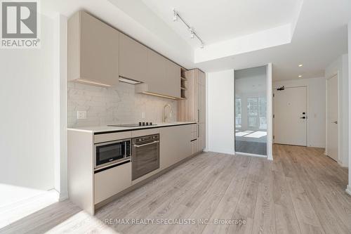 1512 - 55 Mercer Street, Toronto, ON - Indoor Photo Showing Kitchen