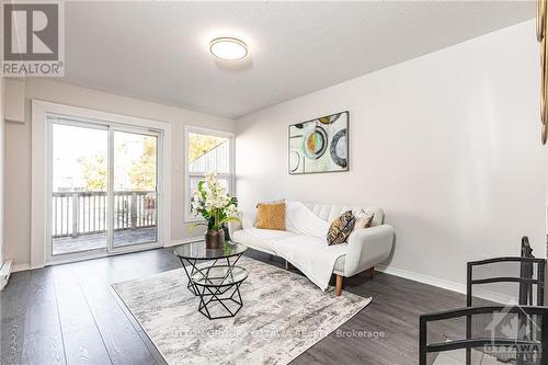 7 - 3415 Uplands Drive, Ottawa, ON - Indoor Photo Showing Living Room