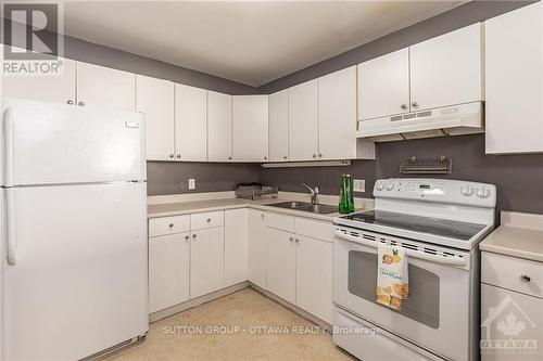 7 - 3415 Uplands Drive, Ottawa, ON - Indoor Photo Showing Kitchen With Double Sink