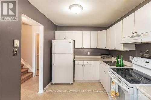 7 - 3415 Uplands Drive, Ottawa, ON - Indoor Photo Showing Kitchen With Double Sink